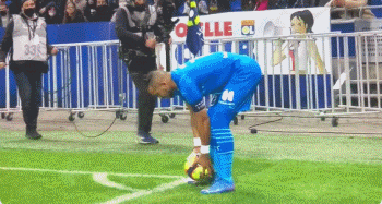 意媒：比萨PK帕尔马既是6分战，更是“重量级”中锋对决