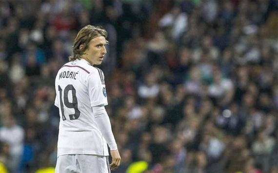 图片报：多特蒙德连伤两主力后卫，预计面临数周缺阵